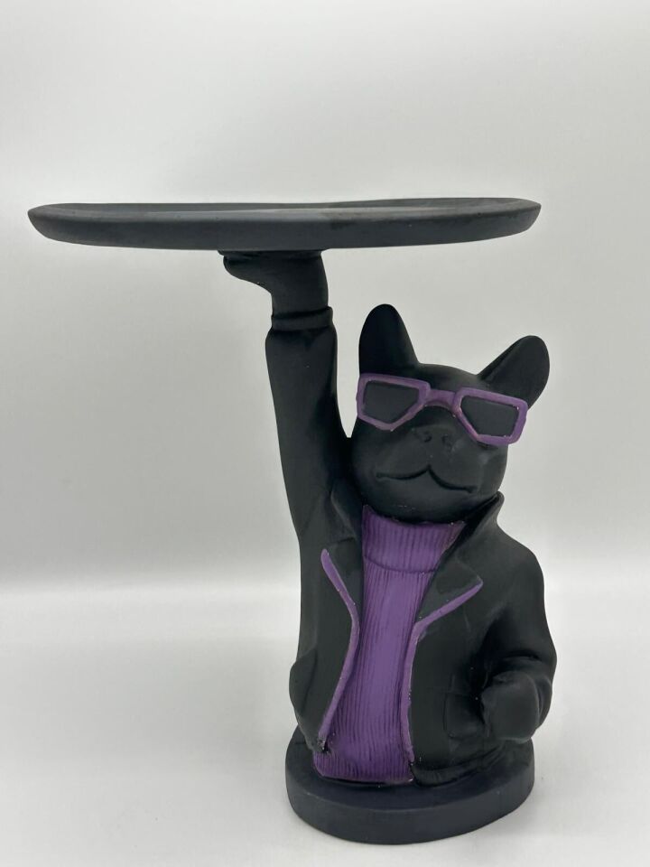 Bulldog Tepsi Tutan Köpek Sunumluk