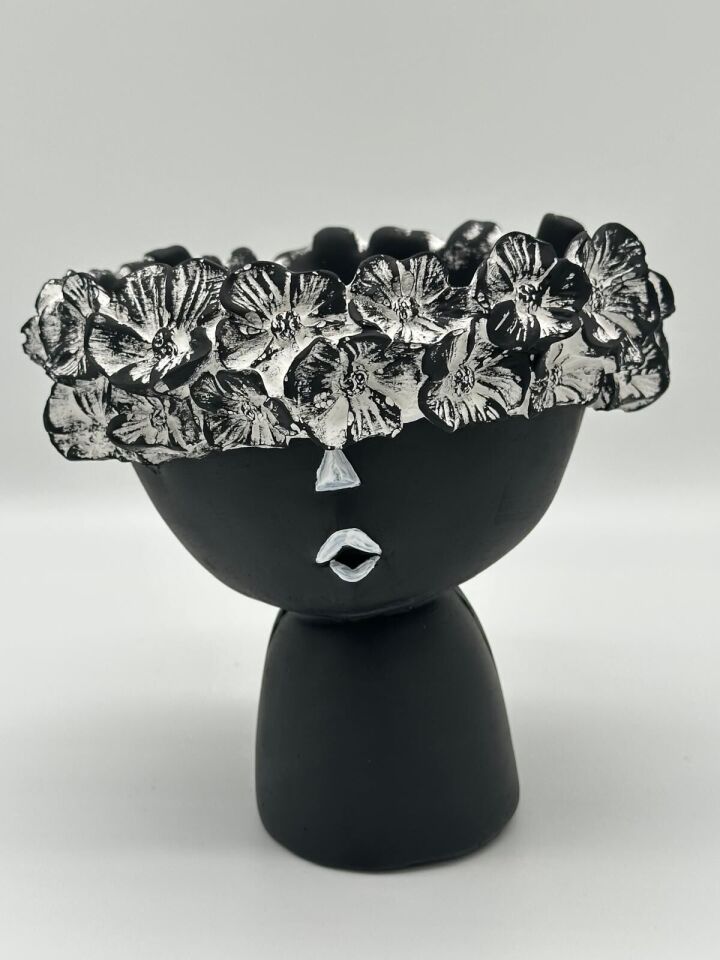 Çiçekli Kız Vazo Küçük Siyah