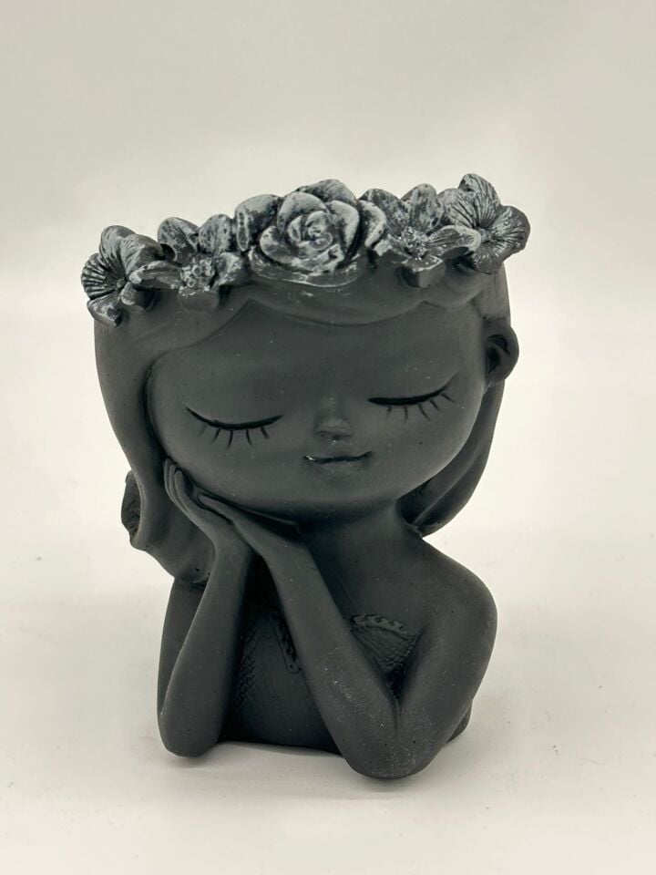 Çiçek Taçlı Kız Sukulent Gri