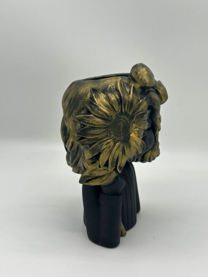 Gözü Ayçiçekli Kız Gold