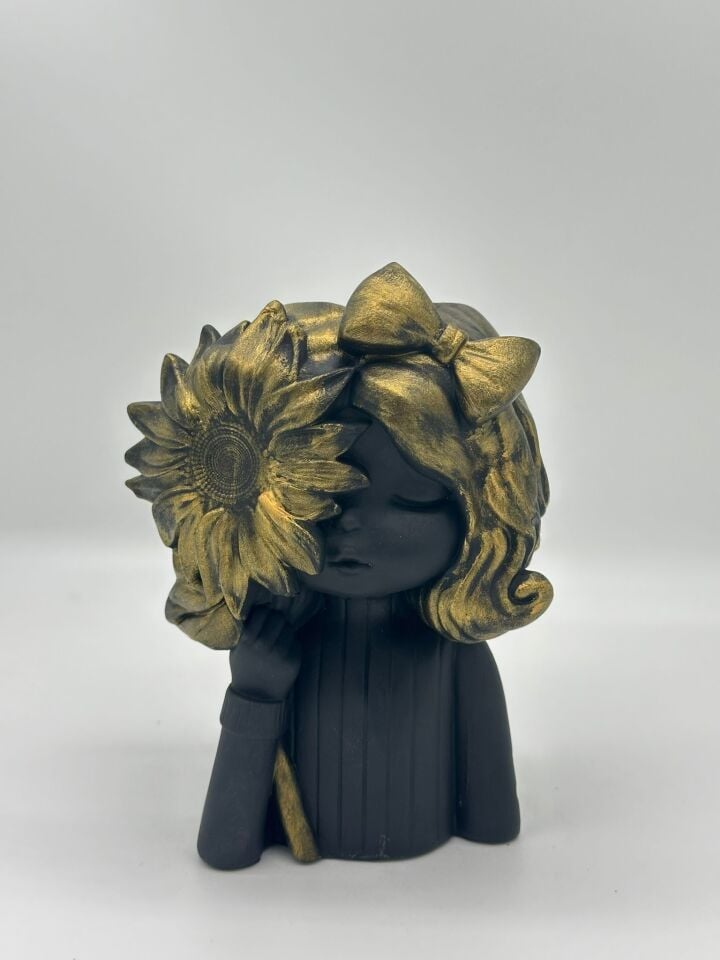 Gözü Ayçiçekli Kız Gold